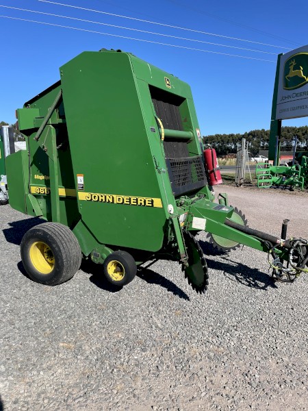 2000 John Deere 466 Silage Special Round Baler