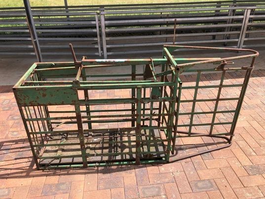 Ruddweigh weighing and drafting box