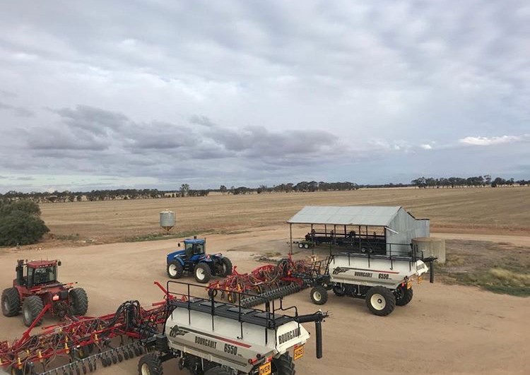 Airseeder Bourgault  6550    year 2019