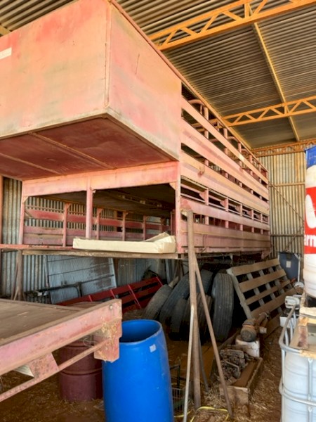 2 Deck Stock Crate 16ft with 4ft above Cabin