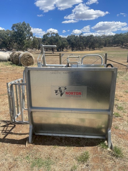 Norton Calf Handler