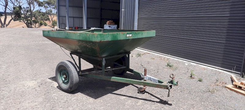 Thornton Feedout Cart