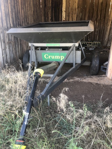 1 tonne trailing Crump spreader