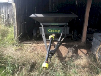 1 tonne trailing Crump spreader