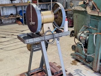 Lister Shearing Grinder and stand