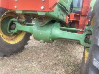 John Deere 7600 Tractor and Front End Loader 
