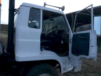 1974 Isuzu Tilt/Slide Tray Truck