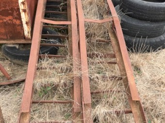 Machinery loading ramps