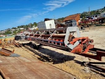 Massey Ferguson F9030 Header Front