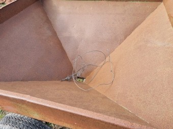 Trailing Sheep Feeder