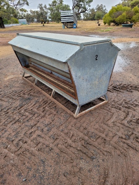 Sheep Feeder