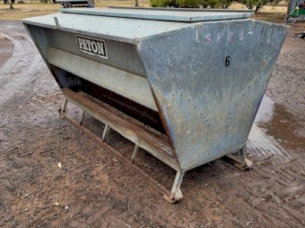 Sheep Feeder