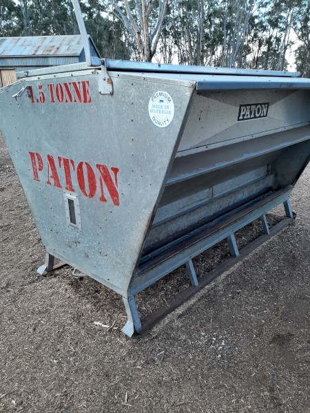 1.5t Paton Lick Feeder 