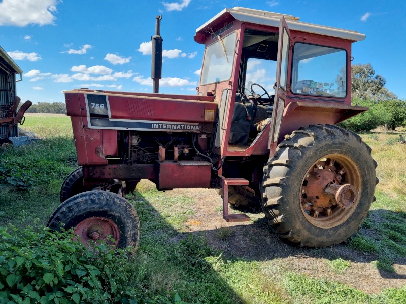 Under Auction - (A194) 1980 International 766 Tractor 