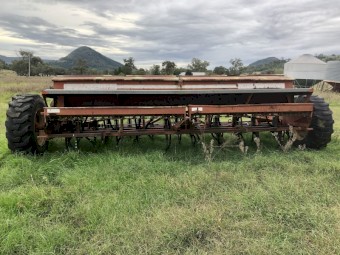 Napier Grasslands Trash Seeder