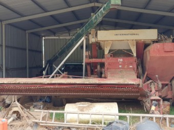International 710 Header