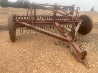 4 meter Stick rake