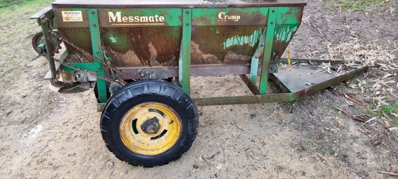 Crump Messmate Fertiliser Spreader