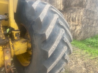 Chamberlain 4080 Tractor