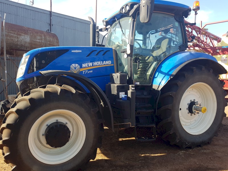 2021 New Holland T7.245 Tractor