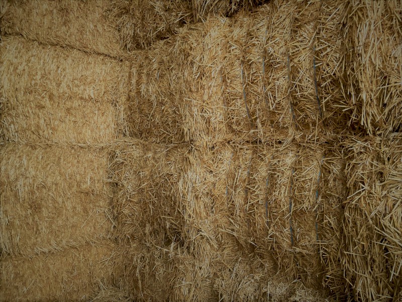 100mt Wheaten Straw 8x4x3 bales