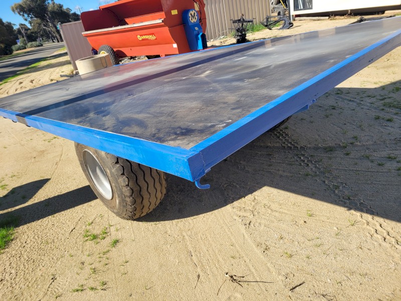 5.5 X 2.5 Flat Trailer