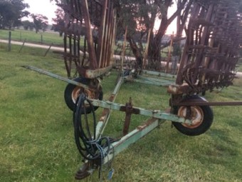 18 metre hydraulic folding harrows