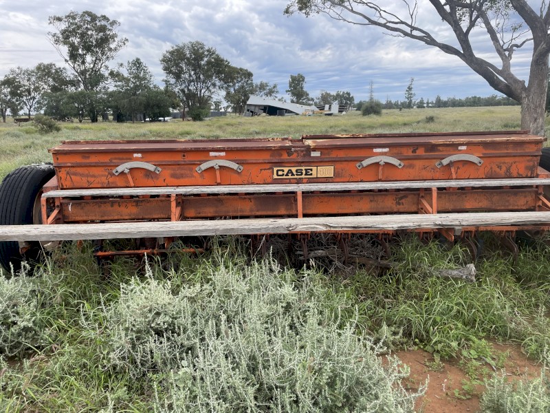 Case 400 planter