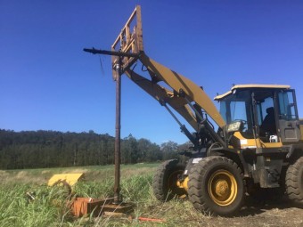 Bore hole pump
