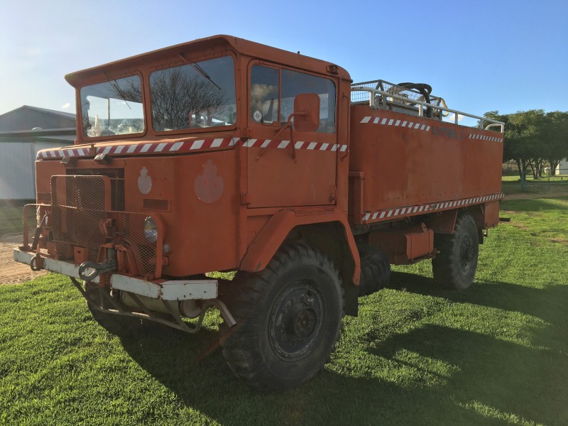 Acco International fire truck 4x4