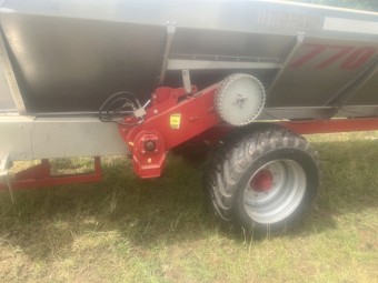 2015 Robertson TS770HV Transpread Fert Spreader