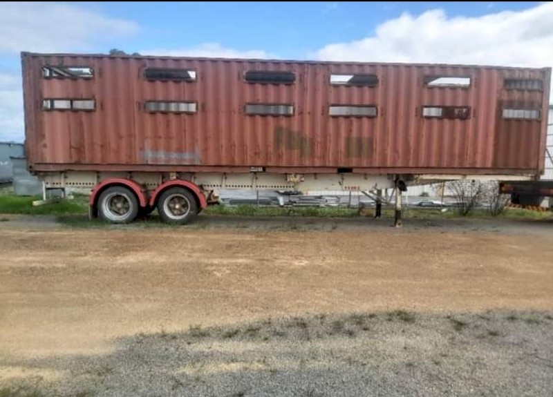 Cattle Crate