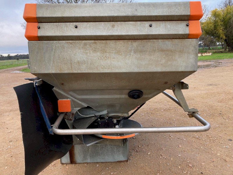 3PL Spreader Amazone ZAM Profis with Scales, Auto rate Calibration and Auto Speed Sdjusting