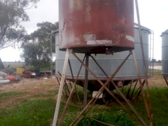 Tripod Fuel tank