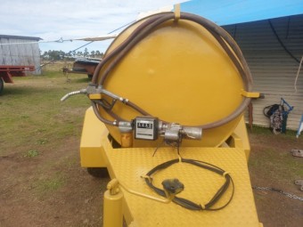 Tandem Axle 2400L Fuel Trailer
