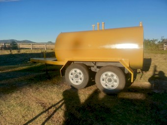 Tandem Axle 2400L Fuel Trailer