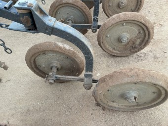 31 Manutec press wheels