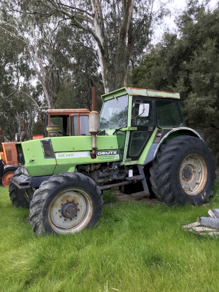 Deutz DX140 Tractor