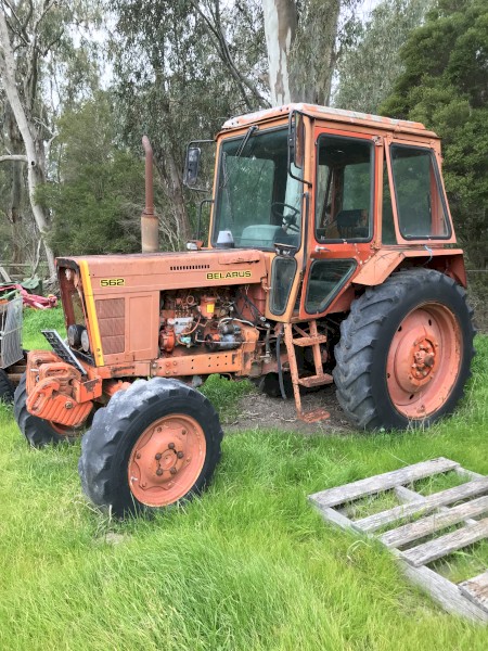 Belarus 562 Tractor