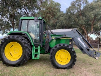 John Deere 6810 C/W Quicke Loader