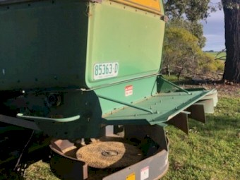 John Deere 7720 Titan 2 4wd Header with 220 Front