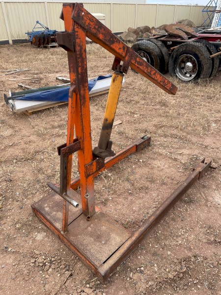Engine Crane