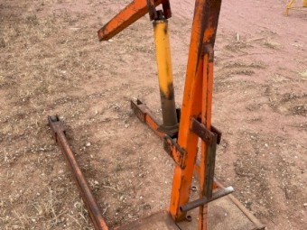 Engine Crane