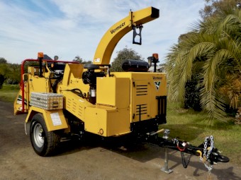 Late Model VERMEER BC1200XL Commercial Wood Chipper