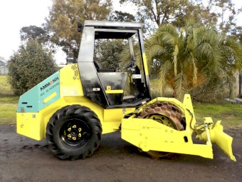 2013 AMMANN ASC30 Articulated Vibrating Pad Foot Compaction Roller