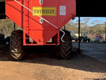 2012 Dunstan 18T Chaser bin