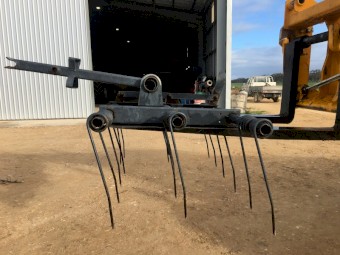 Finger tine harrows