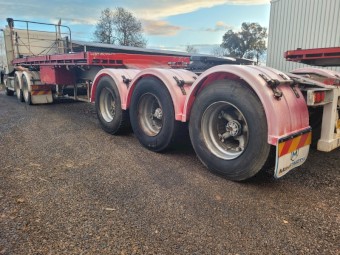 1985 Consultrans Tri-Axle 12 pallet A Trailer