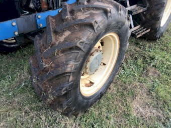 New Holland 5640 FWA Tractor with Loader