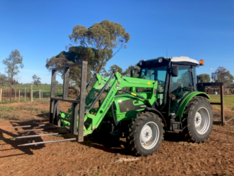 2017 Deutz 4080E Front End Loader Tractor